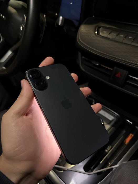 Iphone 16 в хорошем состояний