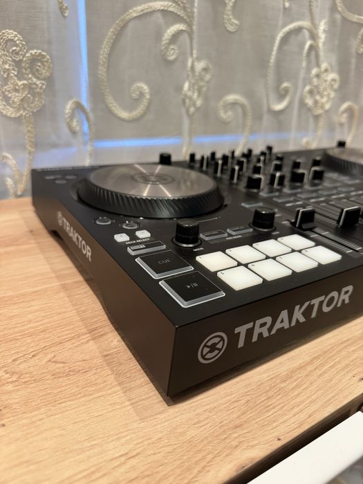 Native Instruments Traktor S3