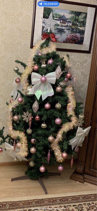 Продаётся новогодняя Ёлка