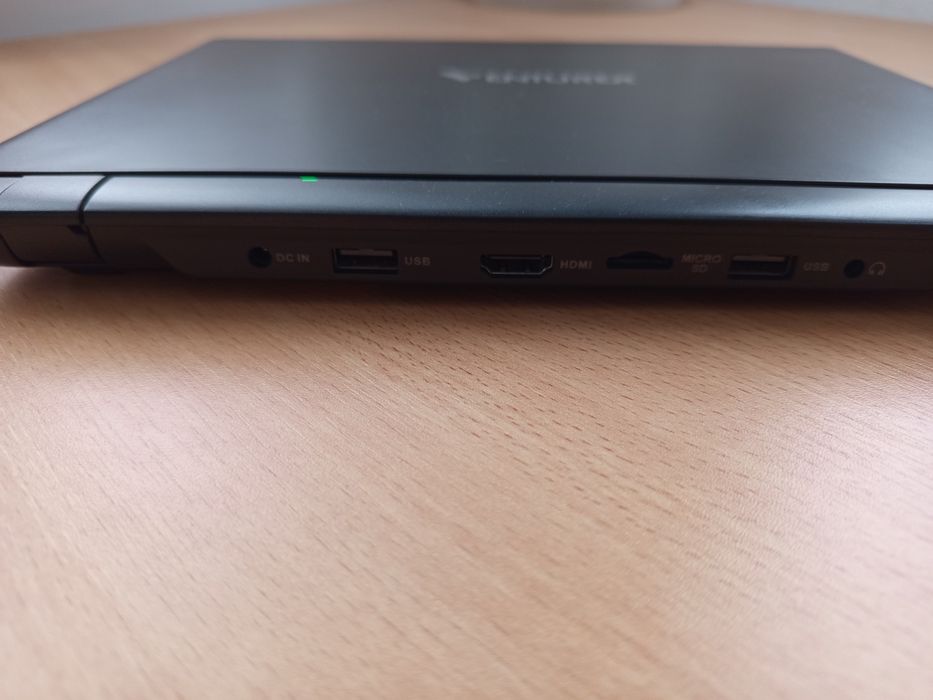 Лаптоп Venturer CN6811