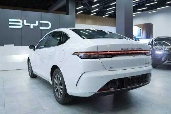 BYD Chazor Hybrid rasmiy dilerdan kafolat bilan naqd,kredit,lizingga