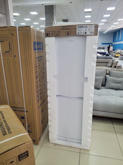Продам холодильник
