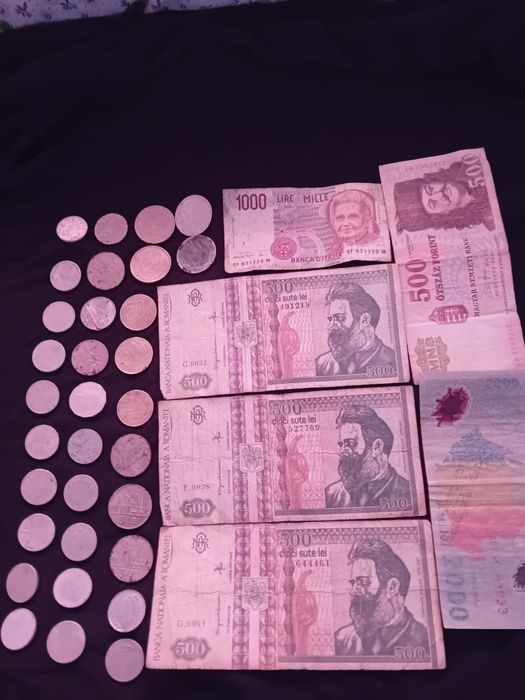 Monezi și bancnote de vânzare