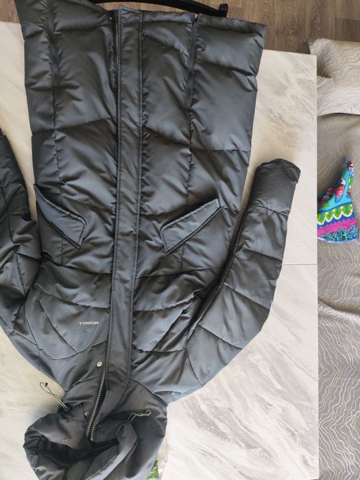 Продам б/у пуховики