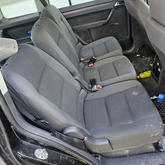 • Продавам VW Touran 1.9tdi 105кс. 
и ВСЯКАКВИ Голф 5ци на ЧАСТИ