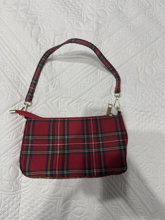 сумочка, красный цвет к деньгам!