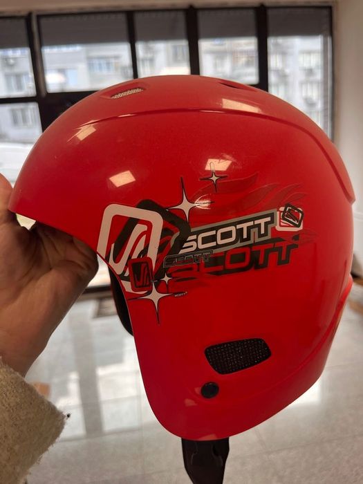 Ски , щеки, ски обувки, каски за деца/жени ЦЕНА ЗА ВСИЧКО