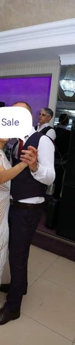 Costum elegant, cu vestă