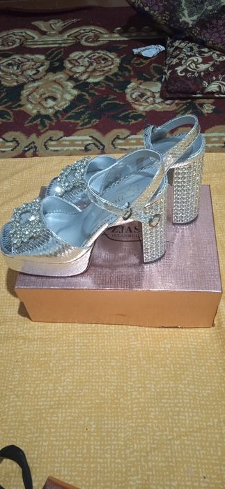 Женская обувь  удобный