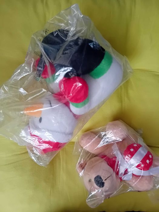 Чисто нови плюшени мечета и снежен човек