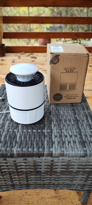 Capcana insecte cu lumina Uv , tantari etc , Non Toxic , pe 5 volti