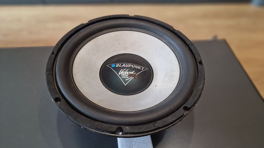 Бас тонколона Blaupunkt VW 380