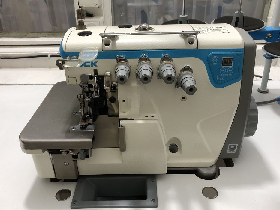 Аверлок E4S Jack. Состояние новое