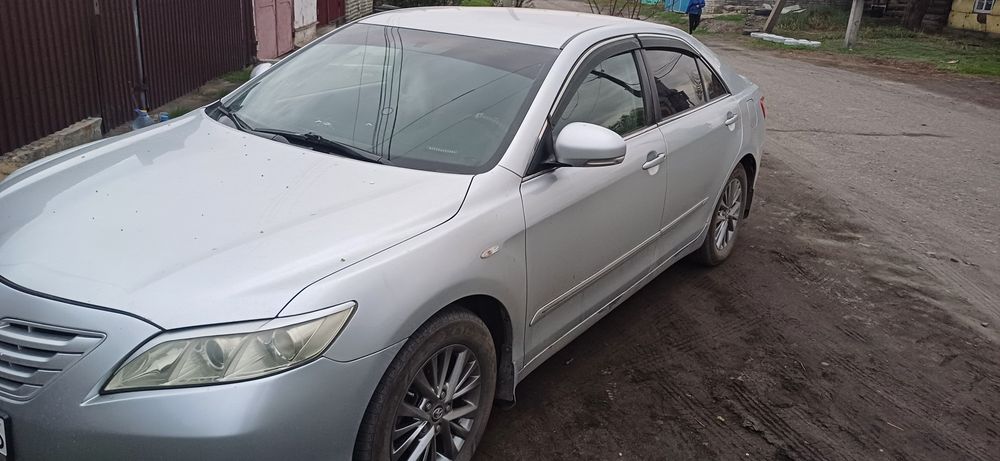 Продам камри 40    .