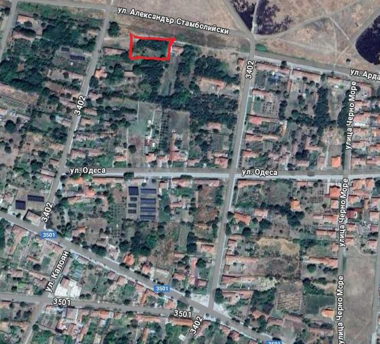 Парцел / дворно място !