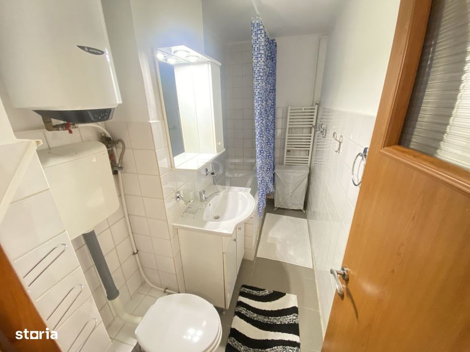 Garsoniera-Decomandata- Trafic Greu