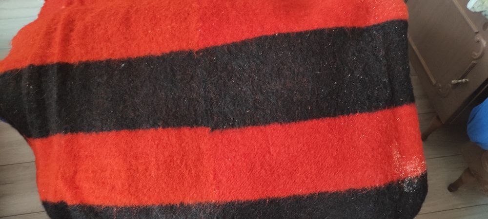 Вълнени одеала ръчно тъкани  чисто нови