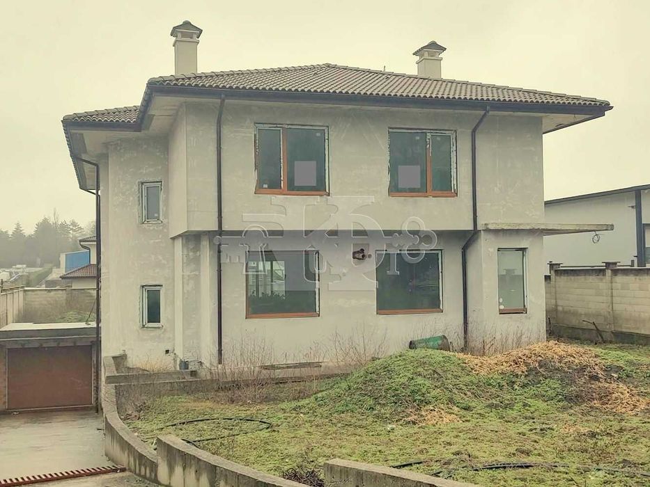 Продава се Къща в Добрич, Дружба 2 - 585 кв.м за 262 €/кв.м - Снимка #23