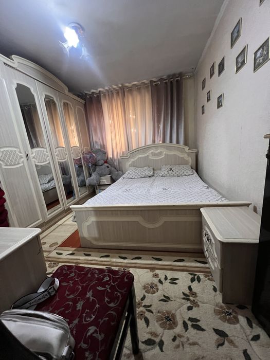 3хонали квартира срочна сотилади.