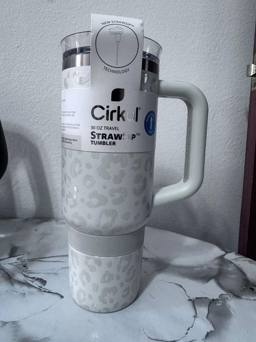 Продам термокружку Cirkul 30 OZ StrawSip