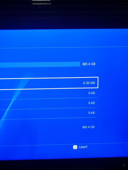 Playstation4 1TB + 8 игри + много стойки