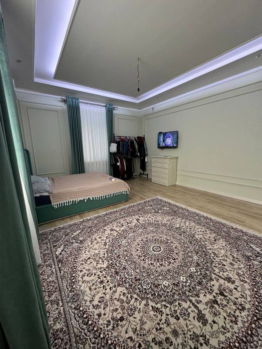 uy sotiladi. yahshi narhda