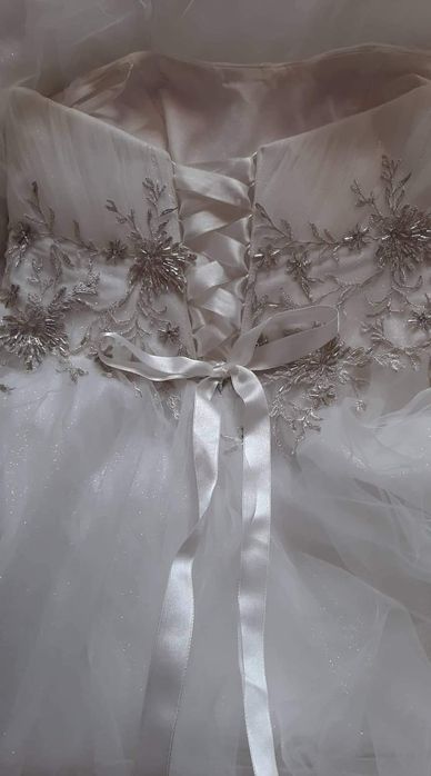 Дамска сватбена рокля