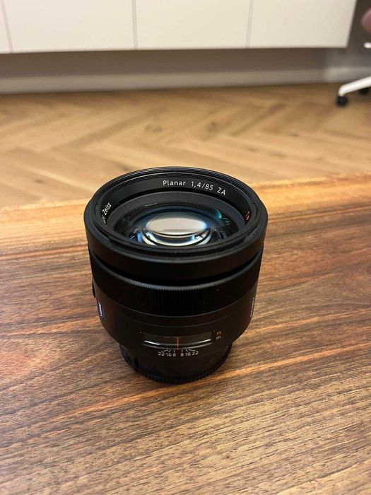 Обектив Sony SAL 85mm f/1.4 Carl Zeiss Planar T* ZA