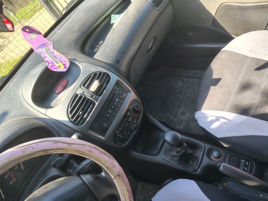 Se vinde Peugeot
