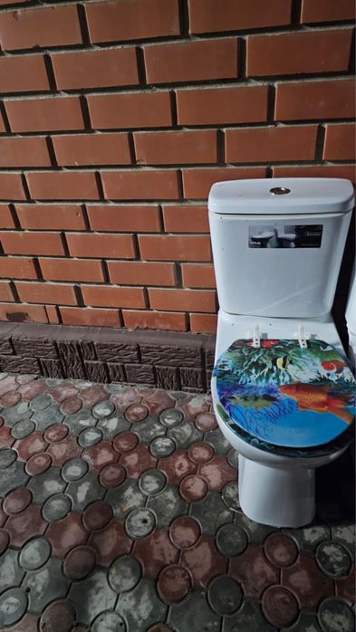 Унитаз продается