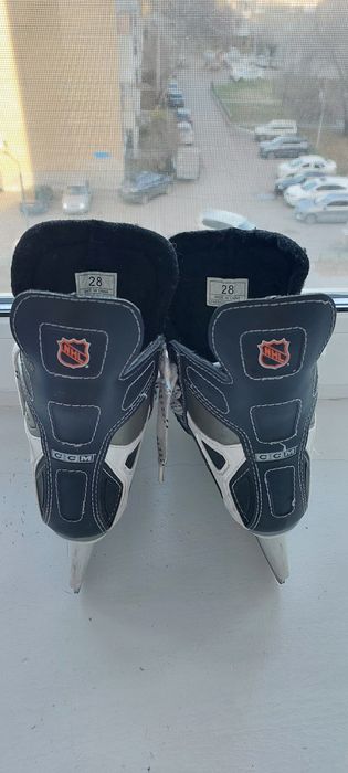 Продам детские  коньки