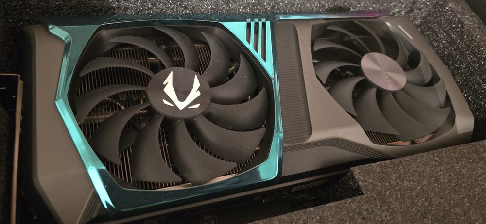 PLACA Video Nvidia Zotac RTX 3070 Gaming Amp Holo 8Gb RGB 256bit GDDR6