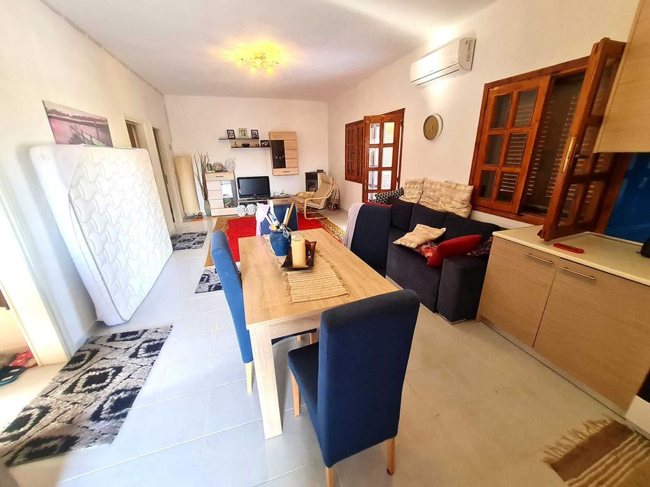 Продава къща с гледка към морето 240м2 двор 580м2 в Аспровалта, Гърция