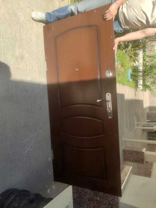 Eshik. Дверь входная металлическая. Dver.