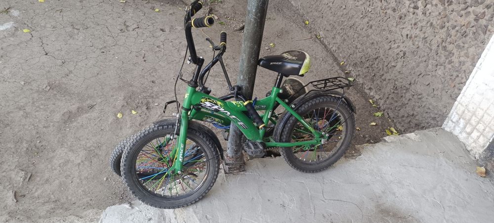 Продав велосипеды
