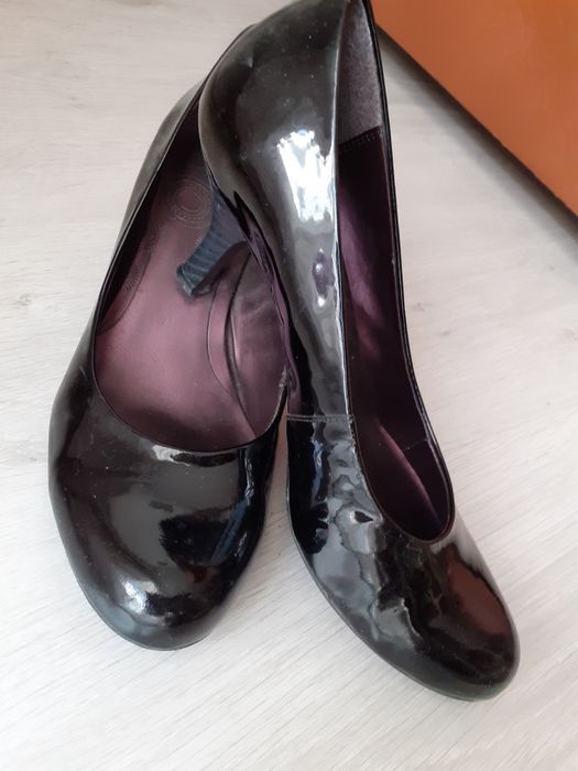 Vand pantofi piele lac