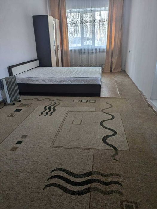 ковер 2.5 на 4, примерно