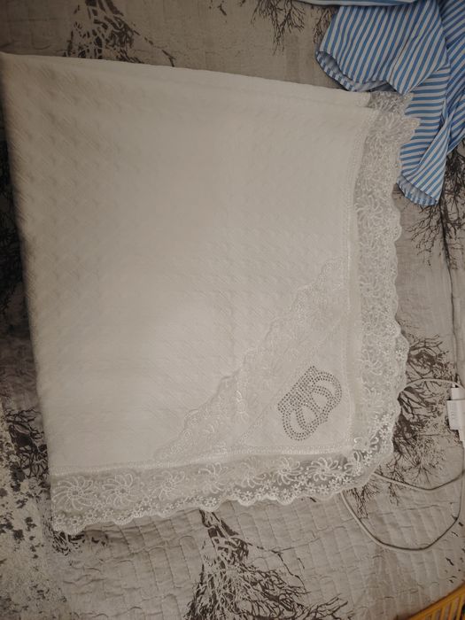 Уголок конверт на выписку + в подарок молокоотсос.