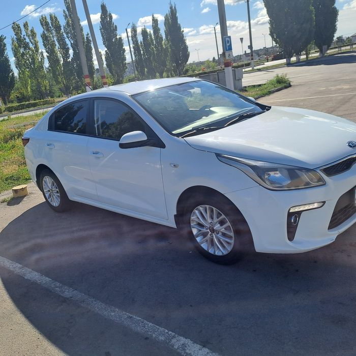 Продам Киа рио 2019 года
