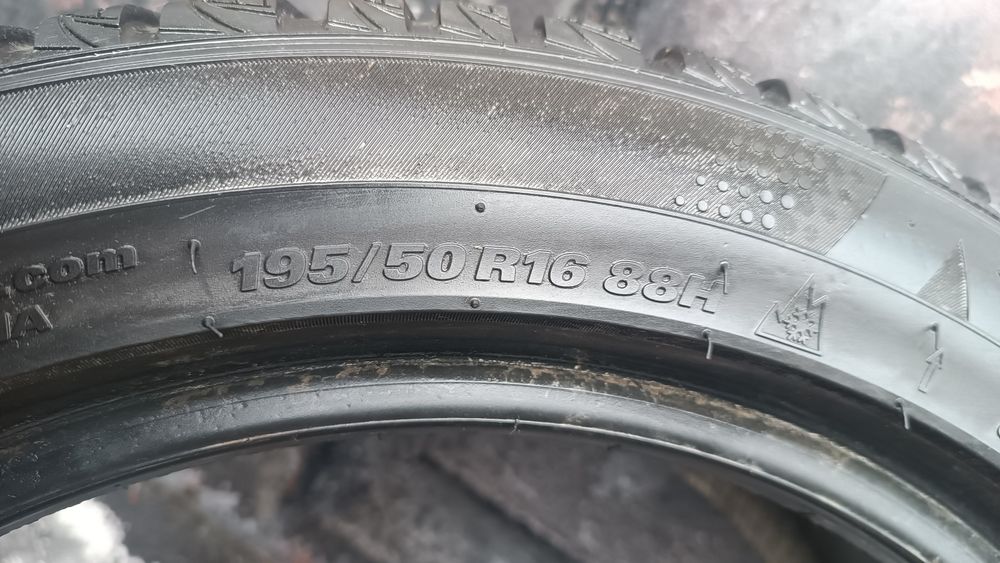 195/50/16 Kumho .