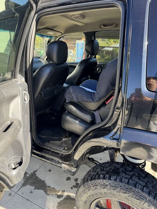 Vand Jeep Cherokee KJ 2.5 Diesel 230.000 km