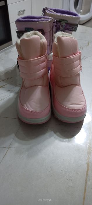 Продам сапожки детские девочка