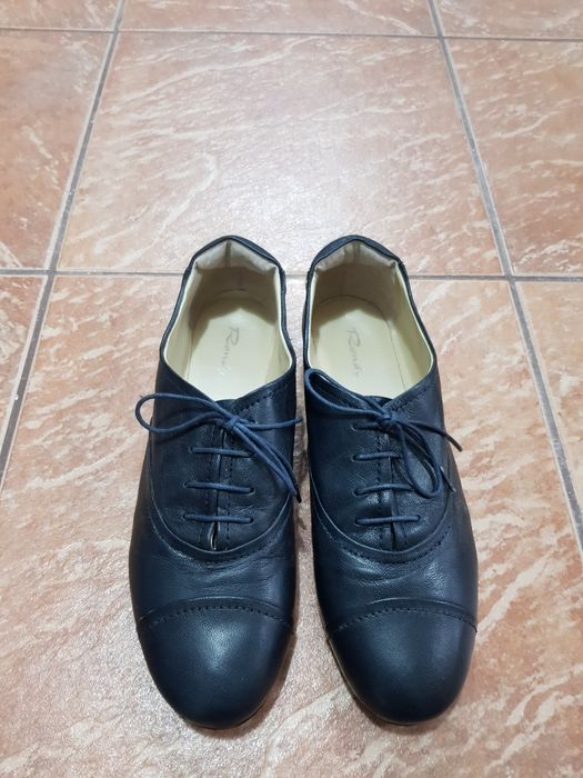 Încălțăminte damă nouă din piele. Preț 3 perechi 470RON