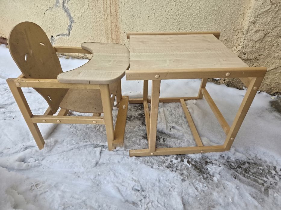 Детский столик для еды