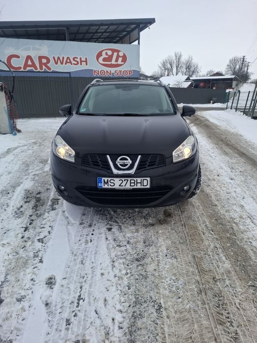 Vând nissan Qashqai