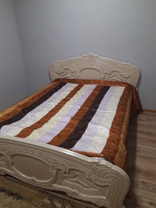 Продам дом зимний,есть баня