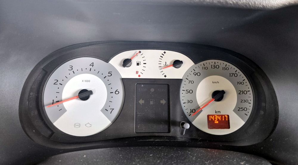 Vând Renault Symbol 1.5 dci 2009 143.000 km