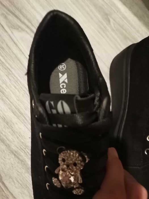 Дамски велурени кецове