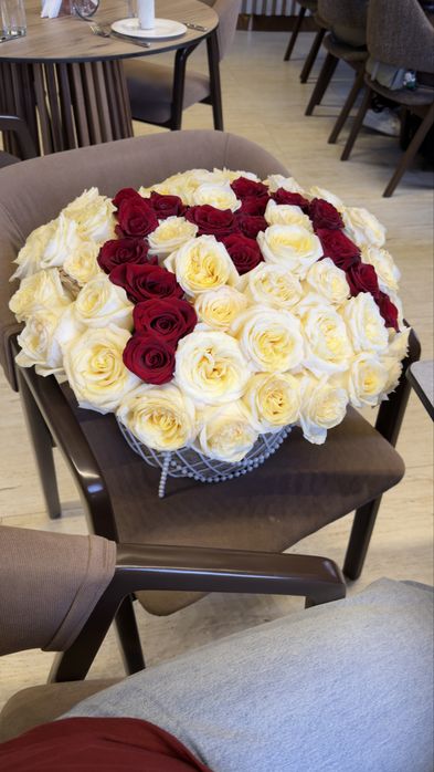 Продам букет цветов срочно