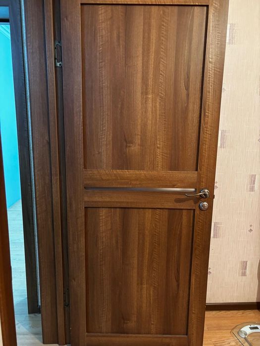 Продается межкомнатные двери 3 шт